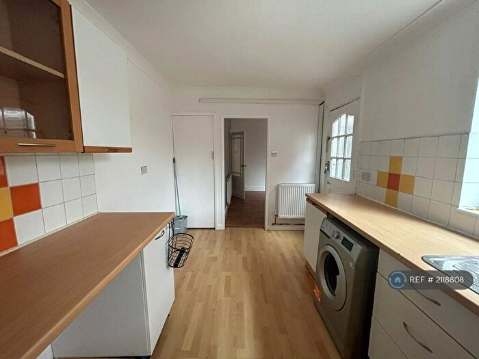 3 Bedroom Terraced House To Rent In Royston Avenue, Doncaster, DN5