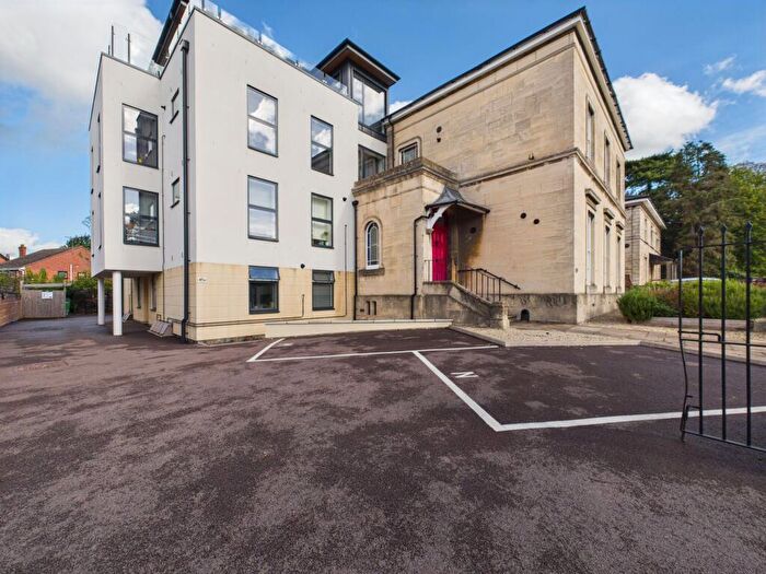 2 Bedroom Apartment For Sale In A London Road, Gloucester, GL1
