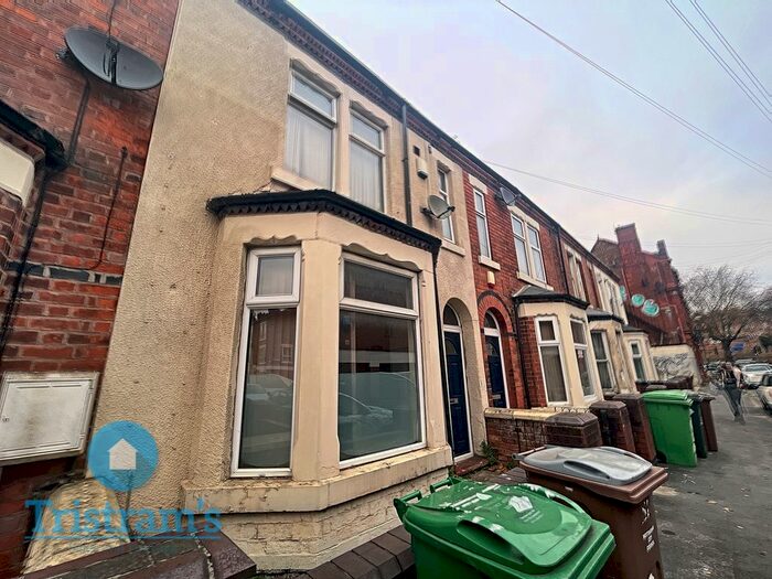 5 Bedroom Terraced House To Rent In Grove Road, Nottingham NG7