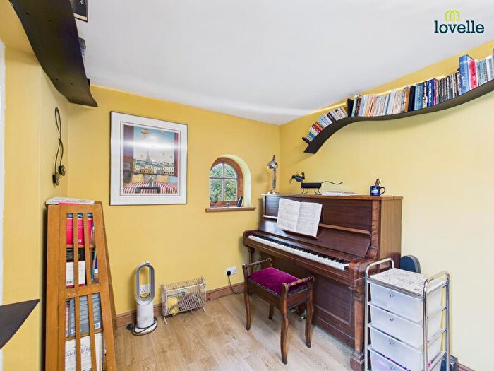 4 Bedroom Detached House For Sale In Moor Road, Walesby, LN8