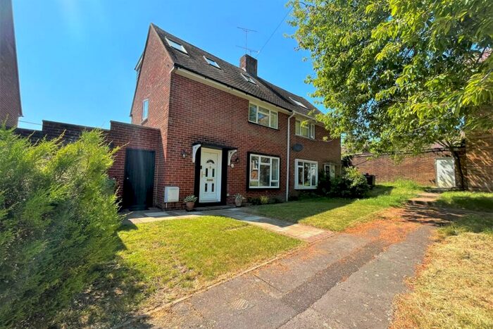 3 Bedroom Semi-Detached House To Rent In Weeke, SO22