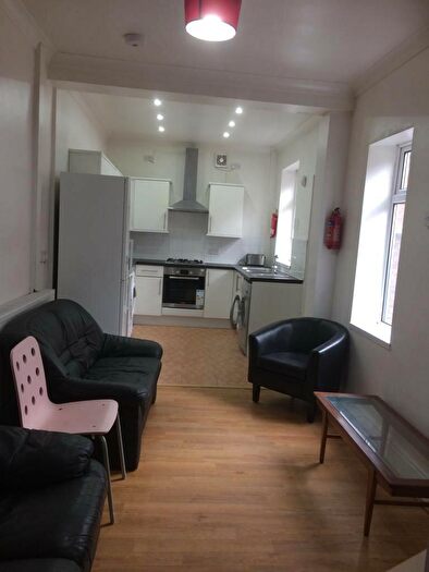 6 Bedroom Terraced House To Rent In Standish Road, Fallowfield, M14