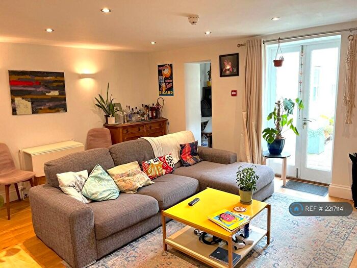 2 Bedroom Flat To Rent In Montpelier Road, Brighton, BN1