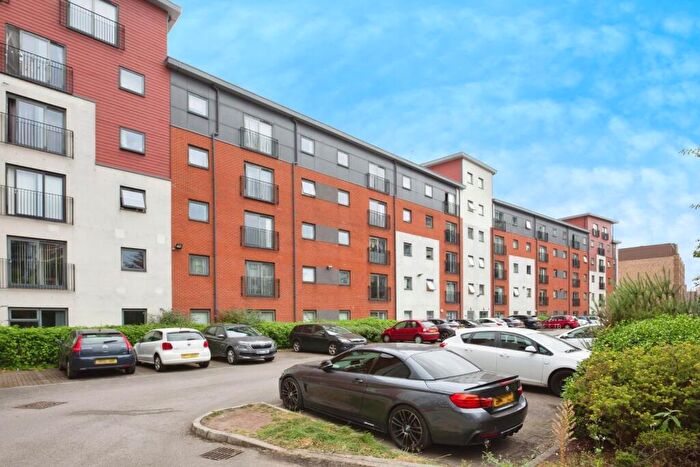 2 Bedroom Flat For Sale In Woden Street, Salford, M5