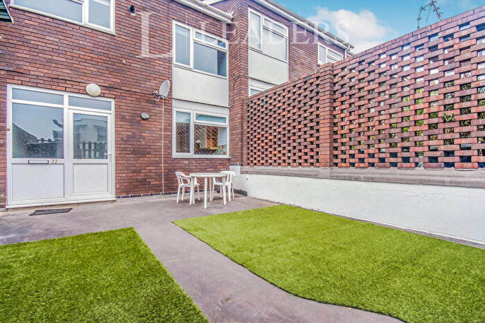 2 Bedroom Flat To Rent In Abbey End, CV8