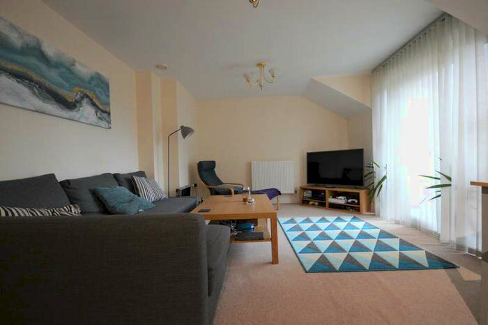 2 Bedroom Flat To Rent In Caedelyn Court, Lisvane, Cardiff, CF14