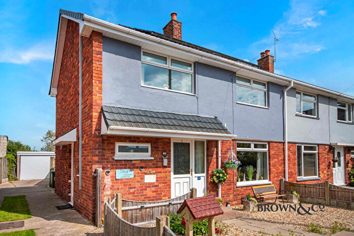 4 Bedroom Semi-Detached House For Sale In Lawnwood Avenue, Elkesley, DN22