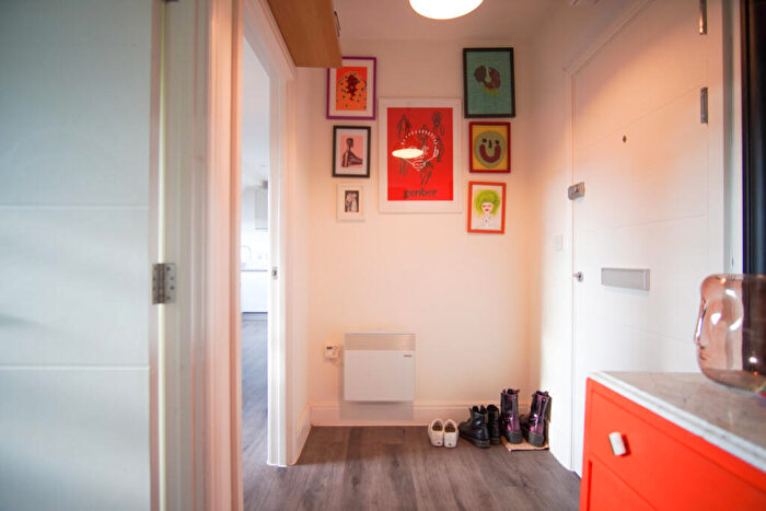 1 Bedroom Flat To Rent In Century Place, St Pauls, BS2