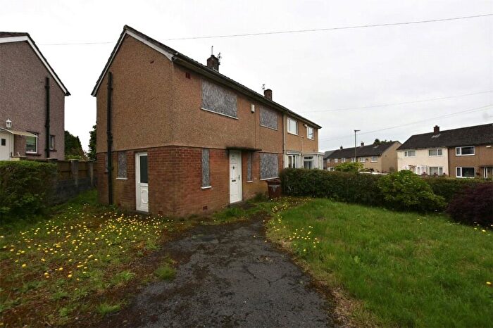 3 Bedroom Semi Detached House For Sale In Mowbray Avenue, Higher Croft, Blackburn, Lancashire, BB2