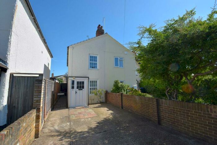 2 Bedroom Semi-Detached House To Rent In Fairfield Road, Burnham, Bucks, SL1