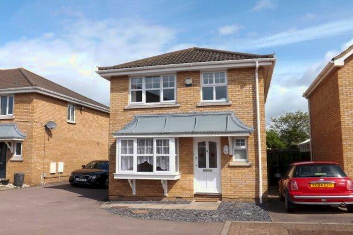 3 Bedroom Property To Rent In Bryony Close, Bedford, MK41