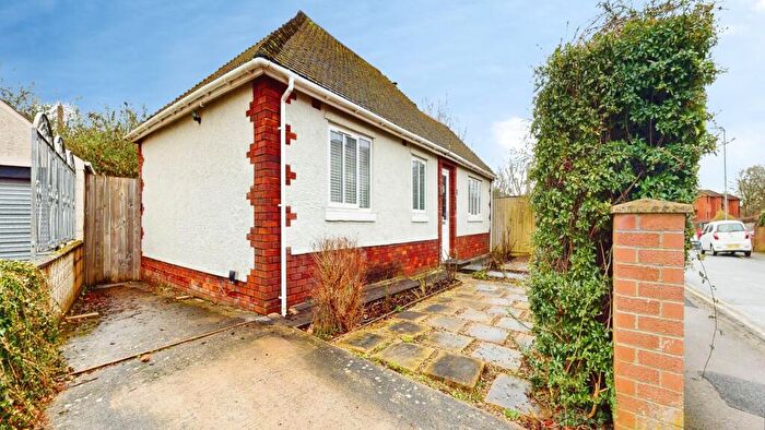 3 Bedroom Detached Bungalow For Sale In Crystal Avenue, Cardiff, CF23