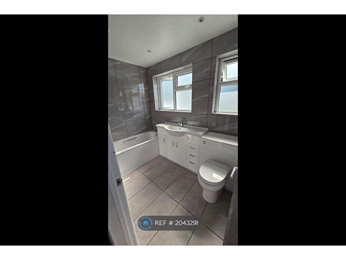 3 Bedroom End Of Terrace House To Rent In Gander Green Lane, Sutton, SM1