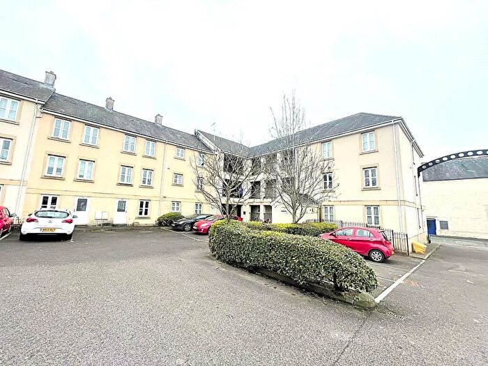 2 Bedroom Flat To Rent In Pendennis Park, Staple Hill, Bristol, BS16