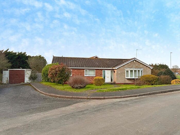 3 Bedroom Detached Bungalow For Sale In Middlefield Lane, Gainsborough, Lincolnshire, DN21