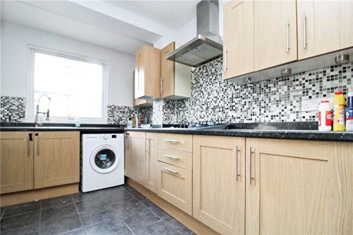 2 Bedroom Terraced House To Rent In Handcroft Road, Croydon, CR0