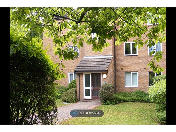 2 Bedroom Flat To Rent In Walerand Road, London, SE13