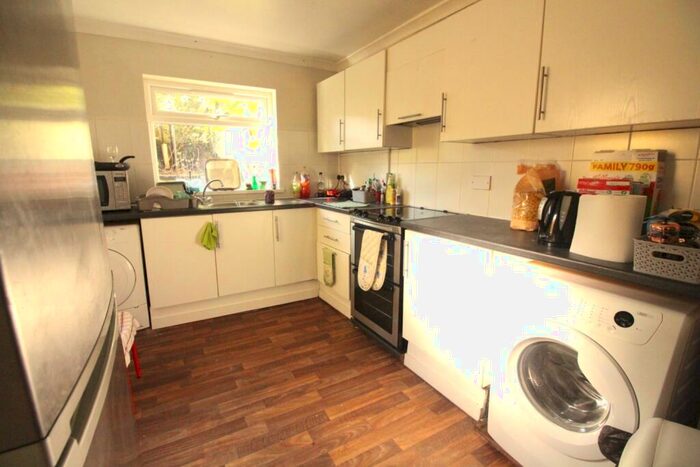 5 Bedroom Terraced House To Rent In Alexander Steet, Cathays, CF24