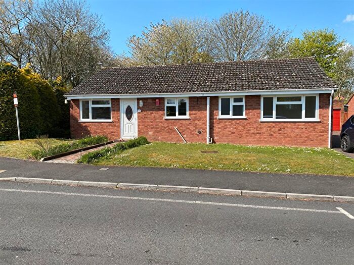 3 Bedroom Bungalow To Rent In Homefield, Wellesley Park, Wellington, TA21