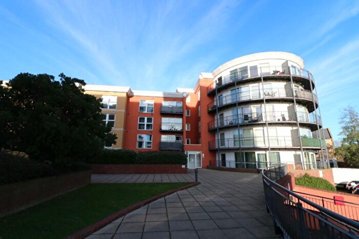 2 Bedroom Apartment To Rent In Monarch Way, Ilford, IG2