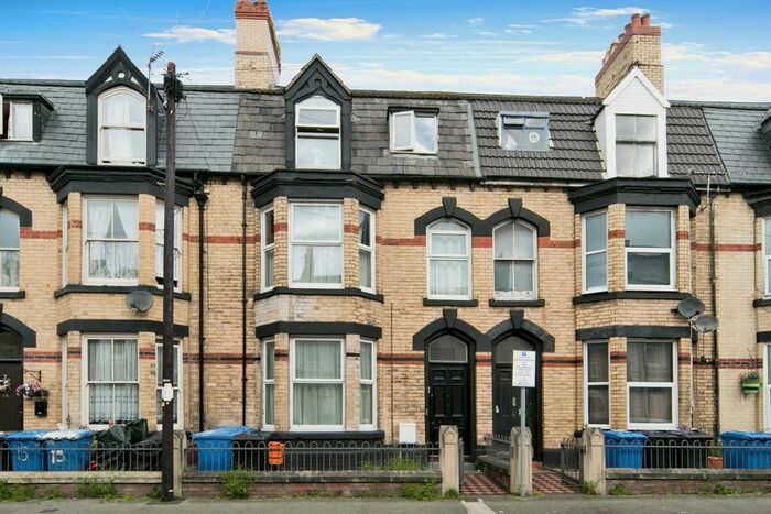 1 Bedroom Flat To Rent In Brighton Road, Rhyl, Denbighshire, LL18