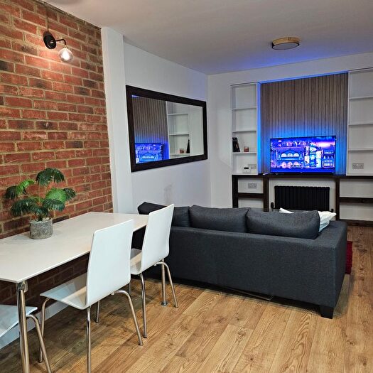 4 Bedroom Terraced House To Rent In Hedingham Road, Dagenham, RM8