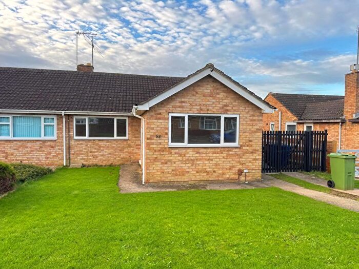 3 Bedroom Bungalow To Rent In Moselle Drive, Churchdown, Gloucester, GL3