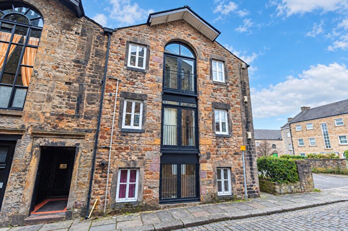 2 Bedroom Flat For Sale In Bridget Street, Lancaster, LA1