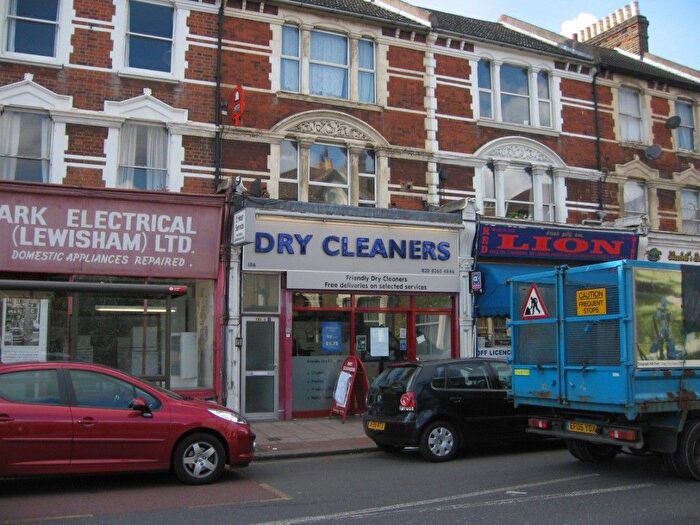 2 Bedroom Flat To Rent In Lewisham, SE13