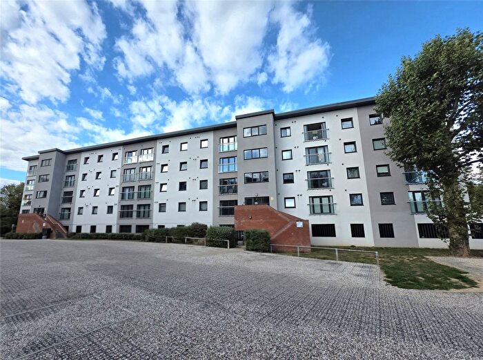 2 Bedroom Flat For Sale In St. Johns Avenue, Braintree, Essex, CM7