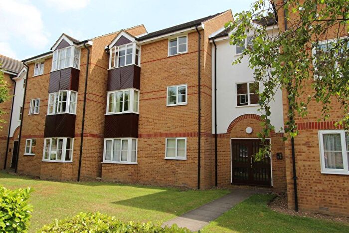 2 Bedroom Flat To Rent In Marley Fields, Leighton Buzzard, LU7