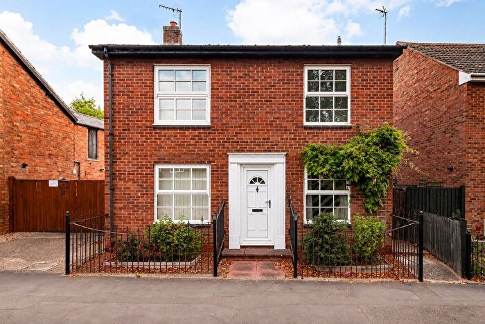 3 Bedroom Detached House For Sale In Coventry Street, Southam, CV47