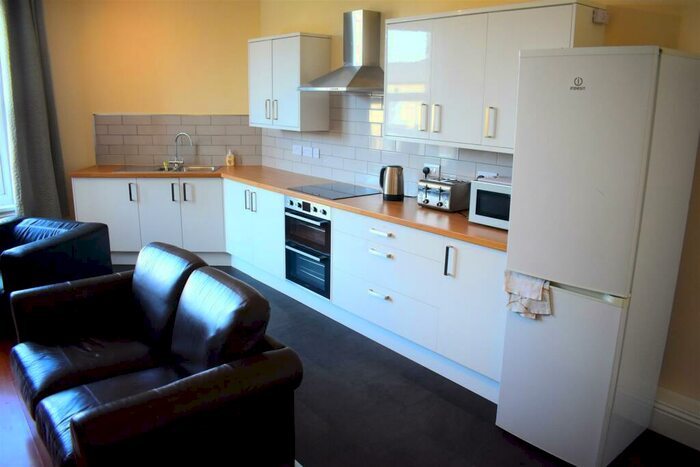 5 Bedroom Terraced House To Rent In Fawcett Road, Southsea, PO4