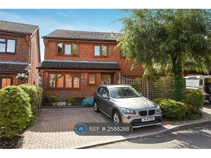 4 Bedroom Detached House To Rent In Partry Close, Chandler's Ford, Eastleigh, SO53