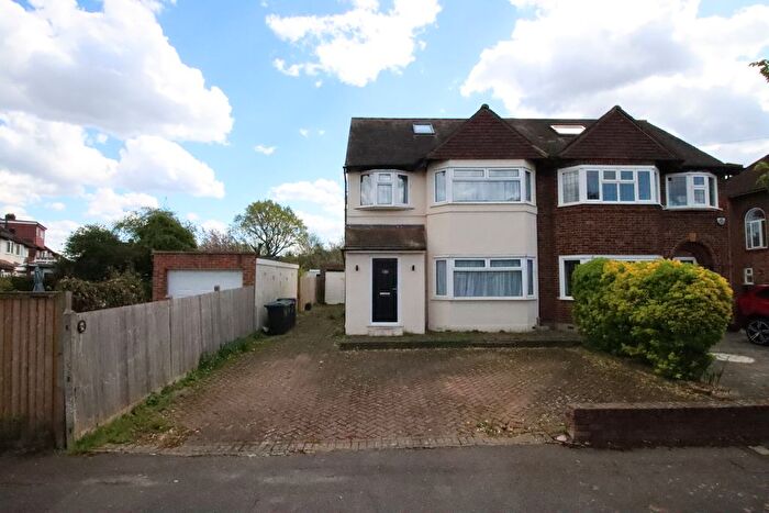 5 Bedroom Semi-Detached House To Rent In Lorne Avenue, Croydon, CR0