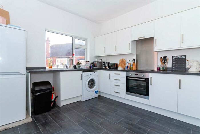2 Bedroom Flat To Rent In Bath Road, Worthing, BN11