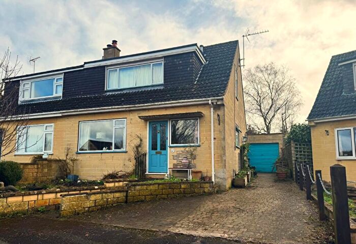 3 Bedroom Semi-Detached House To Rent In Chestnut Grove, BA15