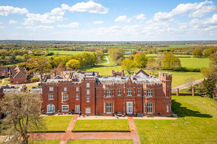 2 Bedroom Apartment For Sale In Danbury Palace Drive, Danbury, Chelmsford, CM3