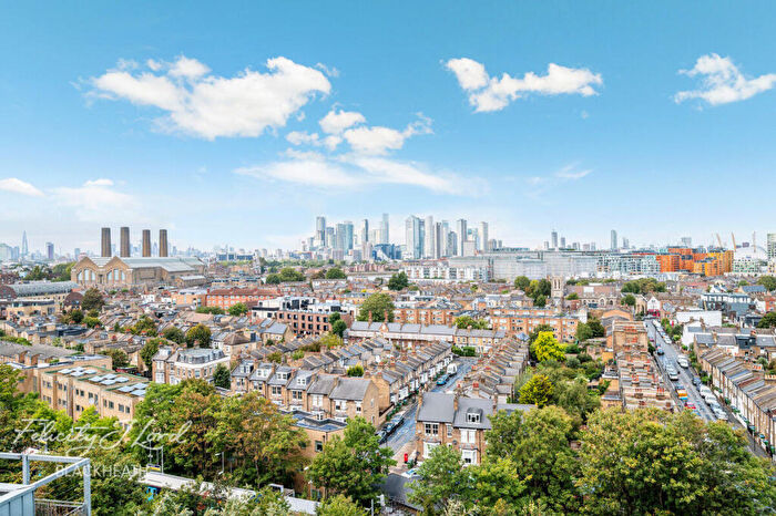 2 Bedroom Apartment For Sale In Restell Close, London, SE3