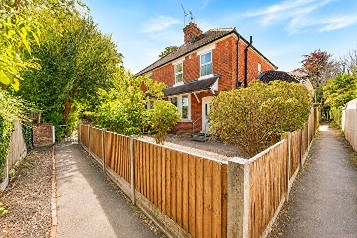 3 Bedroom Property For Sale In Chobham Road, Sunningdale, Ascot, SL5
