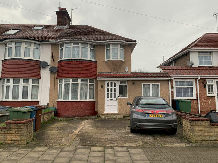 4 Bedroom Semi-Detached House To Rent In 46 Twyford Road, HA2