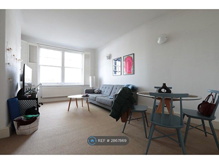 1 Bedroom Flat To Rent In Stonefield Mansions, London, N1