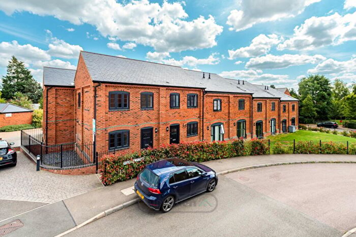 3 Bedroom Terraced House For Sale In Foundry Close, Deanshanger, Milton Keynes, MK19