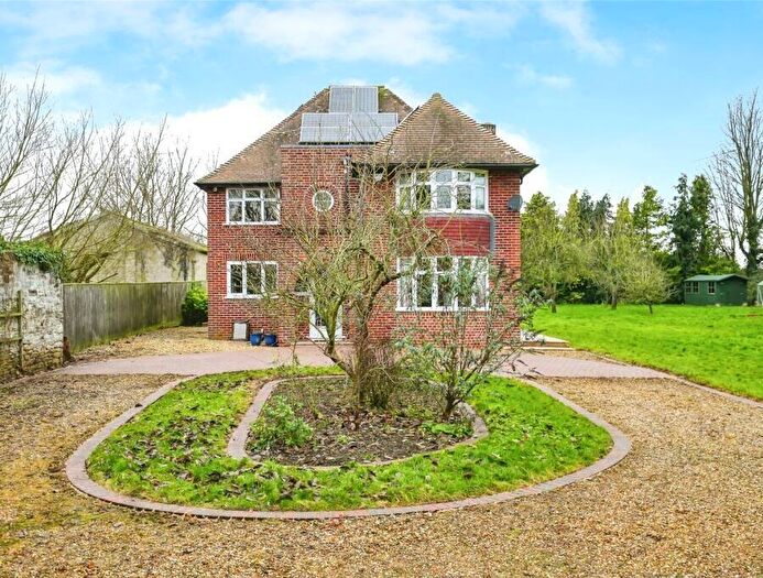 4 Bedroom Detached House For Sale In Deans Farm House, Eynsham Road, Witney, Oxfordshire, OX29