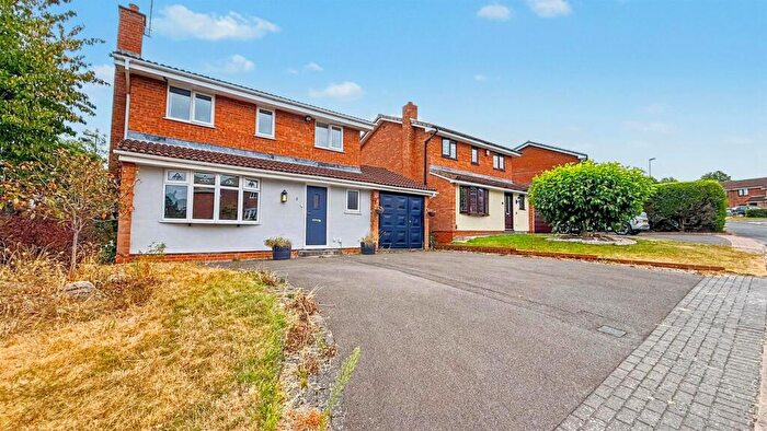 4 Bedroom Detached House For Sale In Ockam Croft, Birmingham, B31