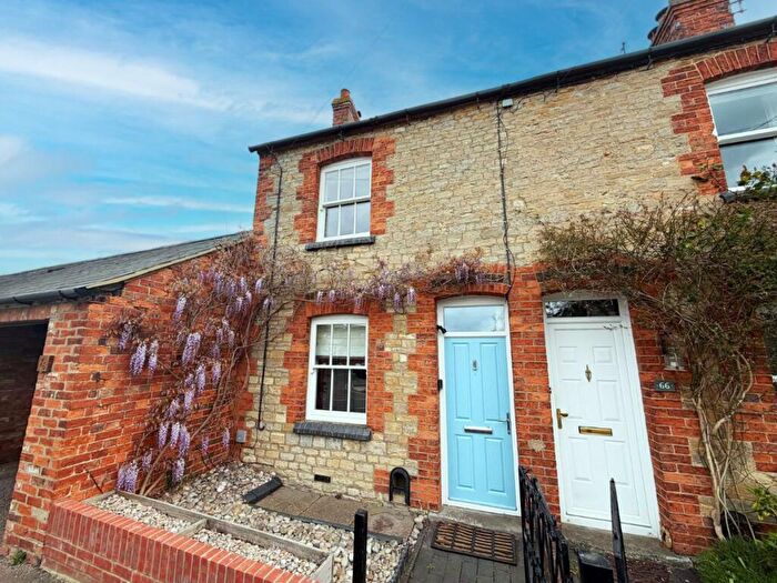 2 Bedroom End Of Terrace House For Sale In West Street, Olney, MK46