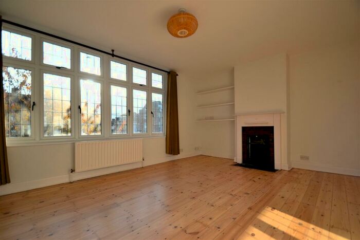 1 Bedroom Flat To Rent In Croydon Road, Beckenham, BR3