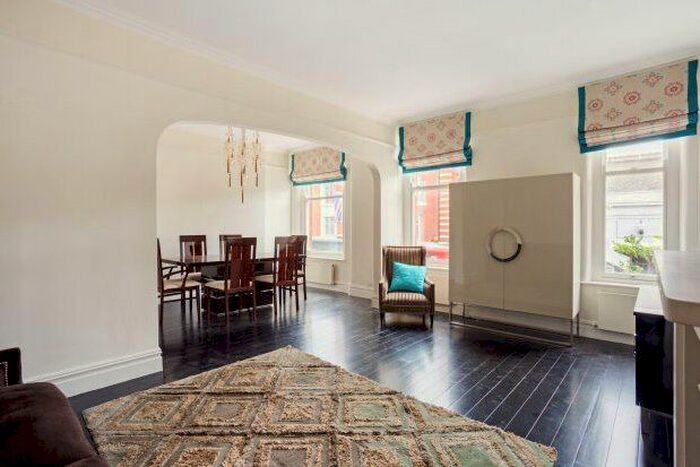 5 Bedroom Flat To Rent In Kings Road, Chelsea, SW3