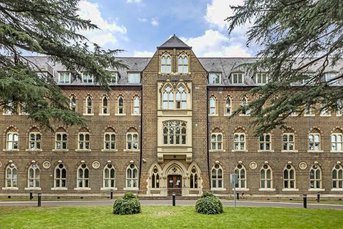 2 Bedroom Flat To Rent In Borough Road, Osterley, Isleworth, TW7