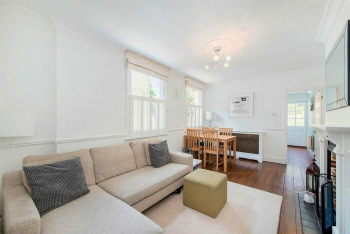 2 Bedroom Flat To Rent In Wardo Avenue, London SW6